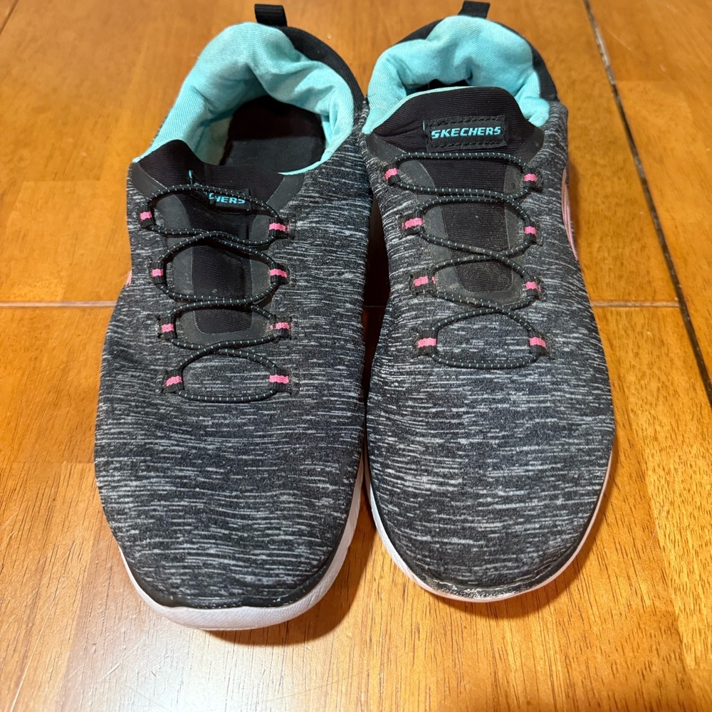 Skechers slip on sneakers